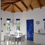 Pilias *