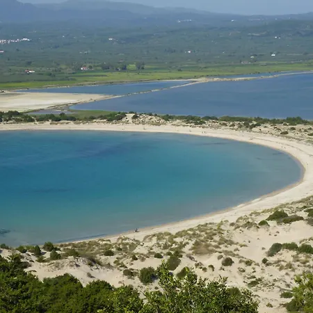 Pilias Villa *