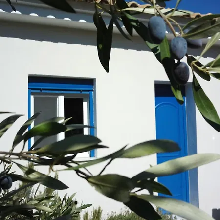 Pilias